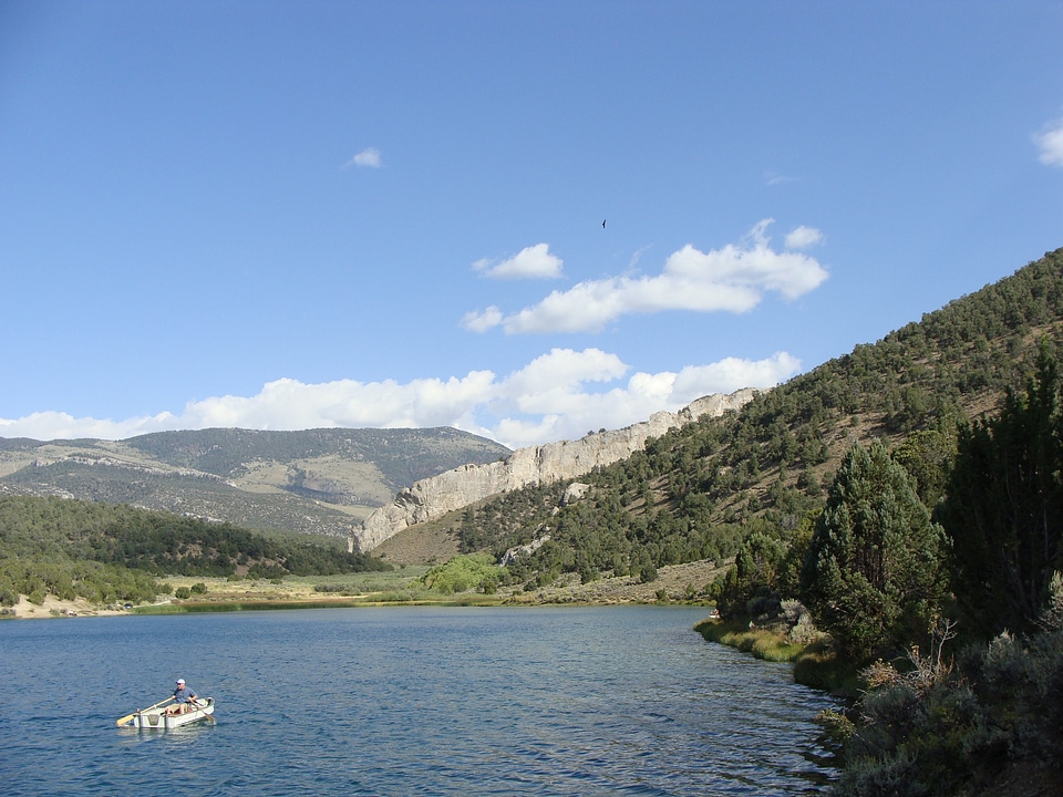 Cave Lake State Park