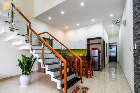 Nhà phố 2 tầng hiện đại mẫu đẹp có 1 tum