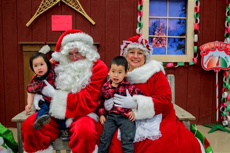 Emmonak welcomes Santa to town