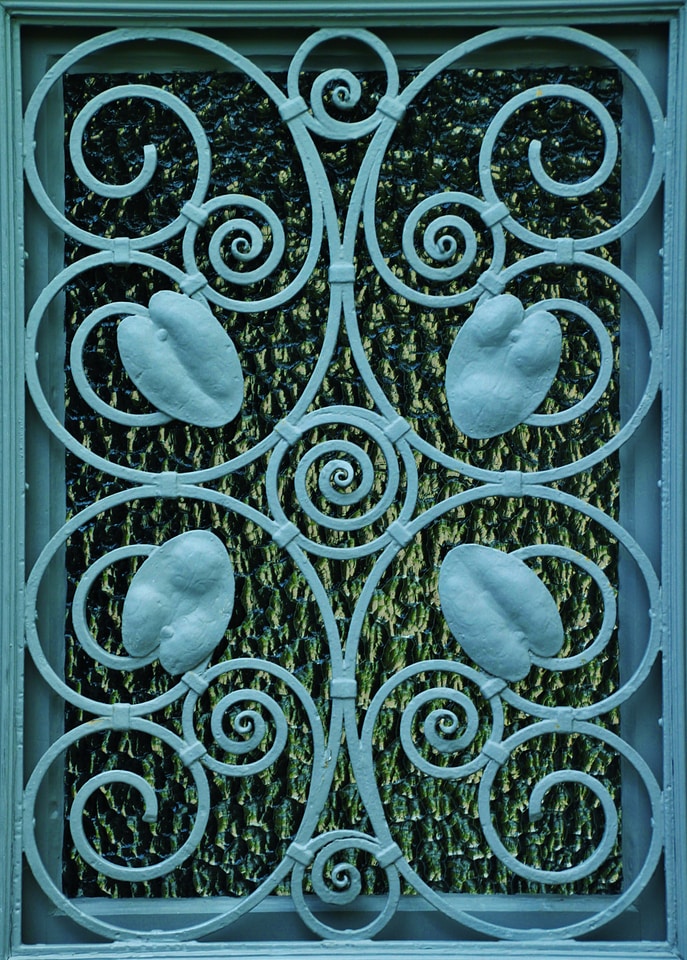 Plastic metal ornament structures