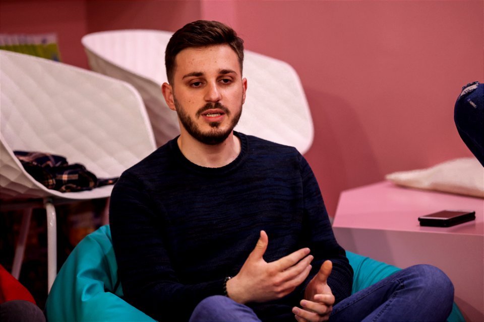 YEAs in Albania discuss future with Roma Youth