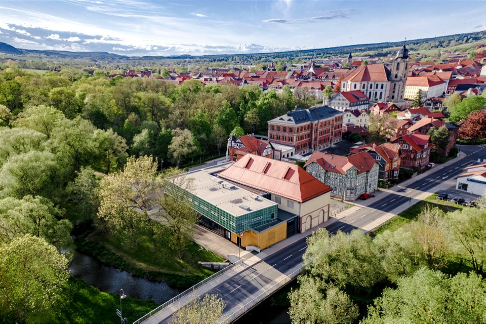 Luftbild Hildburghausen mit Stadttheater, Schlosspark und Stadtkirche