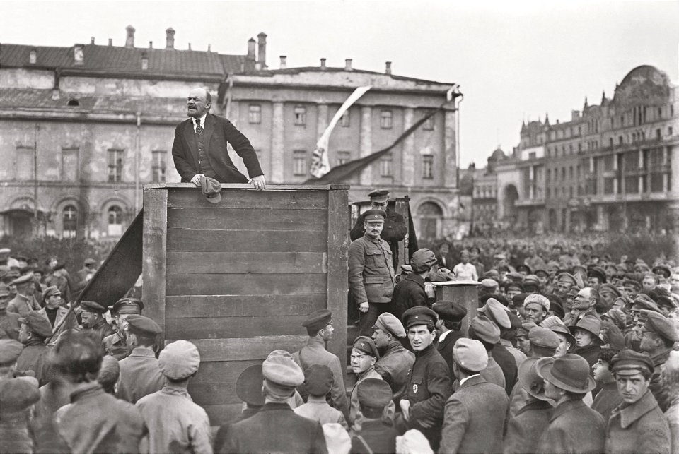 Lenin speech in 1920 photo