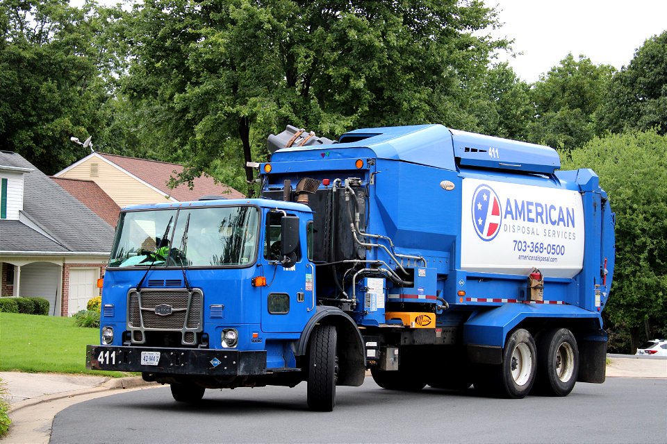 American Disposal truck 411 | CNG Autocar ACX Labrie Full-Eject Automizer
