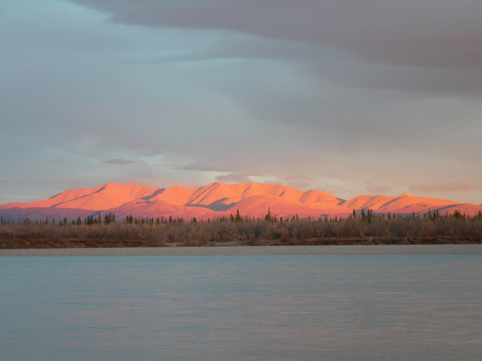 pink light on the Maiyumerak Mountains