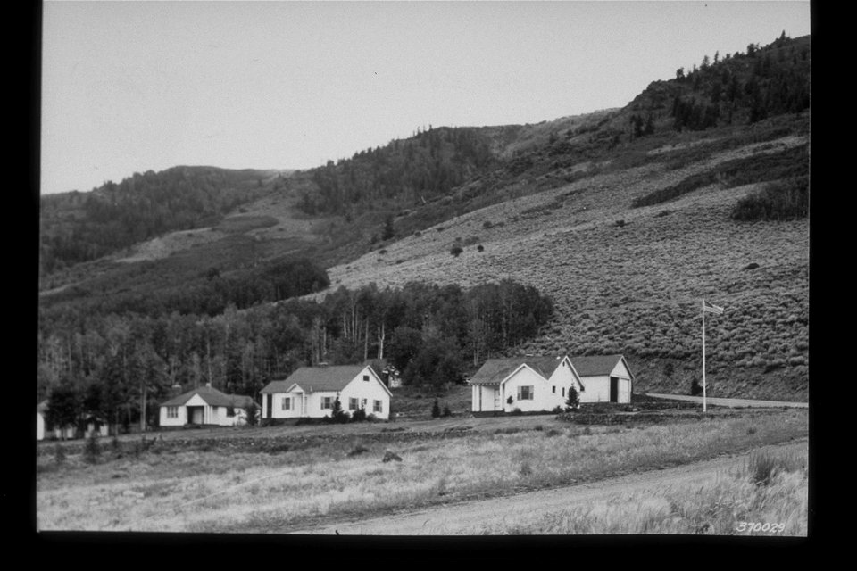 Fishlake Ranger Station photo