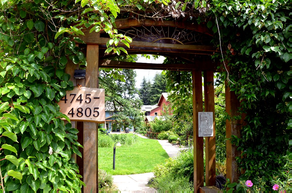 cully grove gate 1600