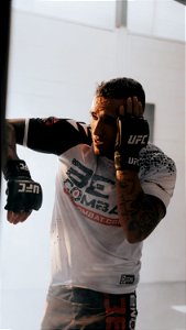 Charles Oliveira UFC photo