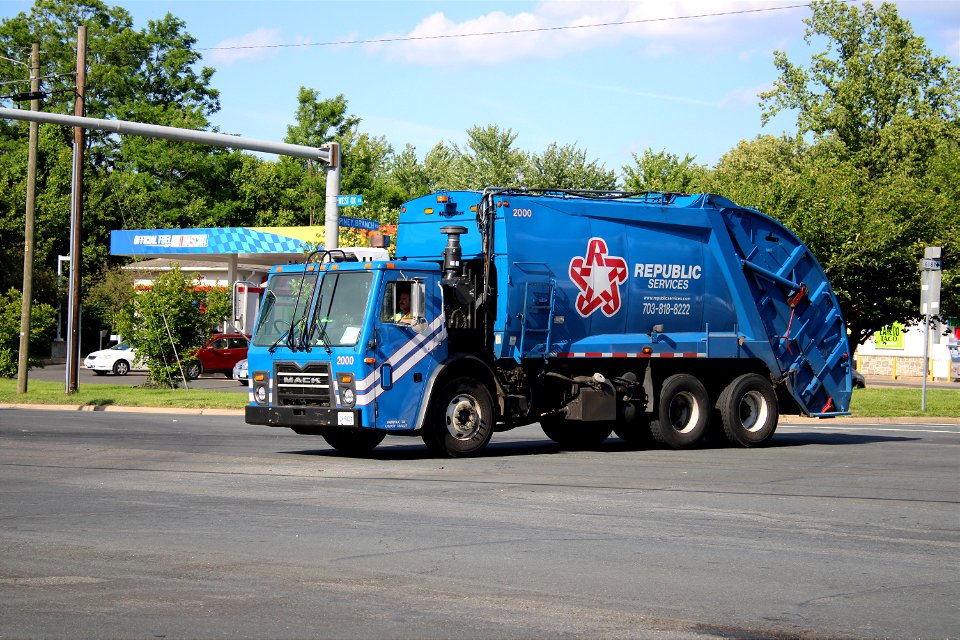 Ex AAA truck 2000 | Mack LEU Mcneilus RL