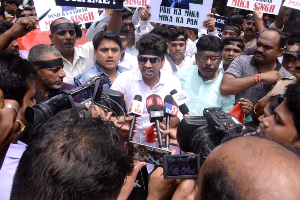 Suresh Shyamlal Gupta protest.
