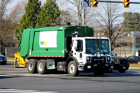 WM Truck 313036 | Mack MRU Heil DP5000