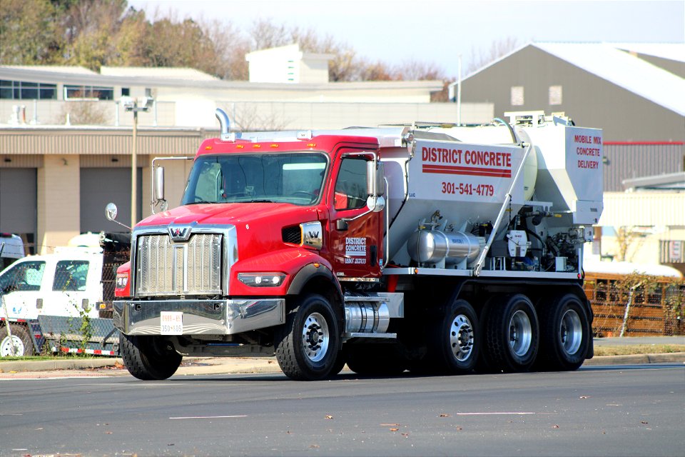 Western Star 47X Volumetric Mixer