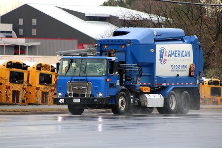 American Disposal truck 451 | CNG Autocar ACX Labrie Dump body Automizer