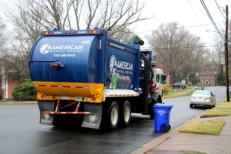 American Disposal truck 440 collecting recycling