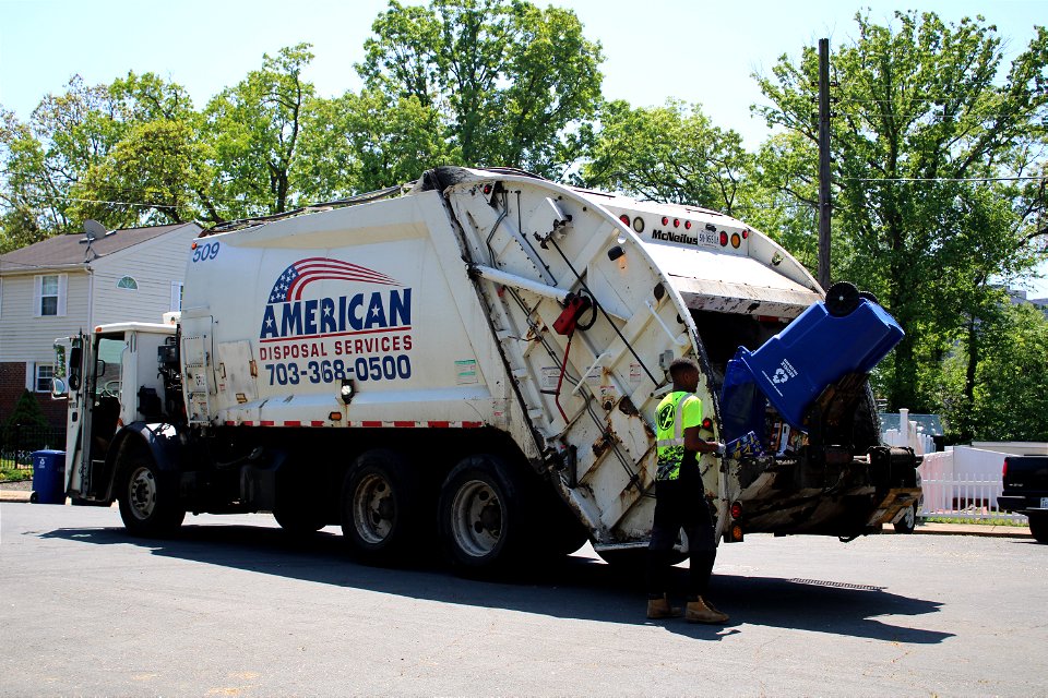 American Disposal Truck 509 | Mack LEU McNeilus XC-RL
