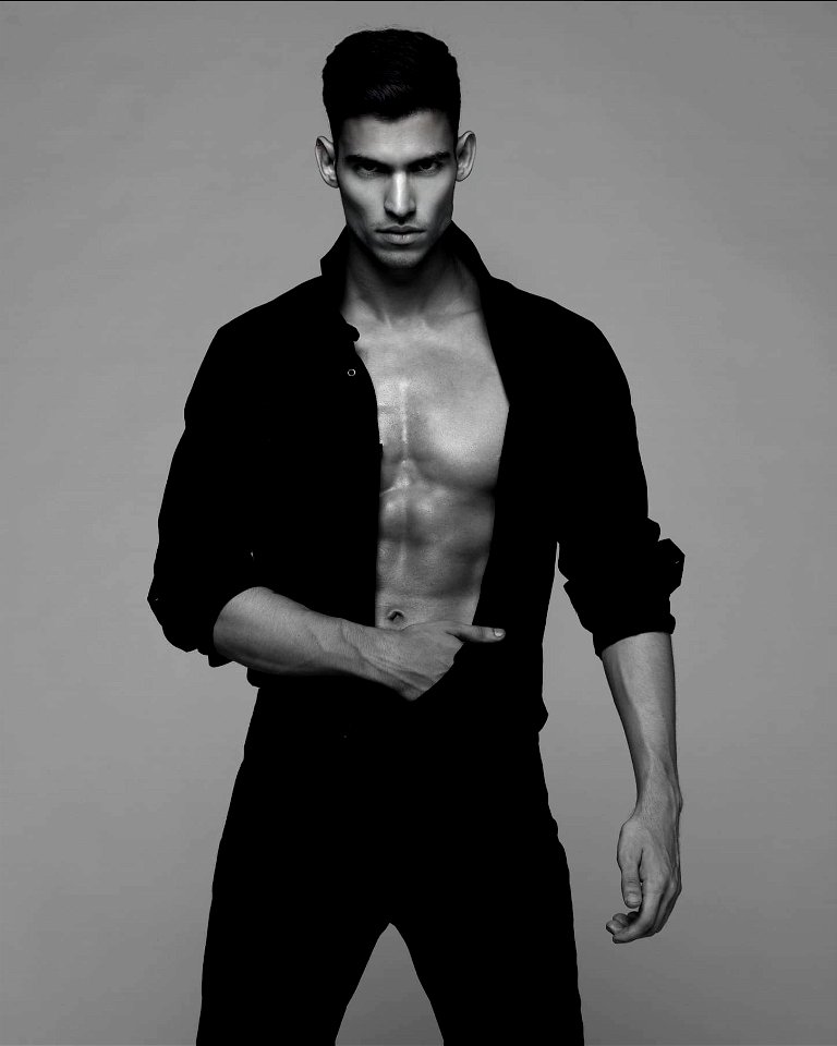 Kian Barazandeh international model and actor.