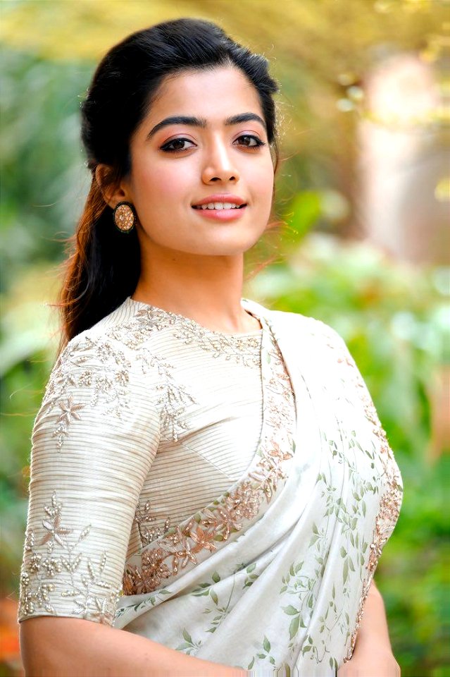 Rashmika Mandanna cute still