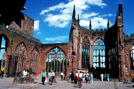 ruins-St-Michaels-Cathedral-Coventry-Eng-West