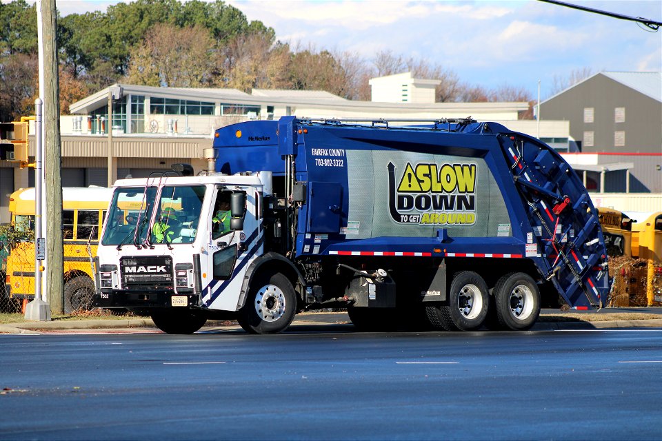 Fairfax County Truck 7502