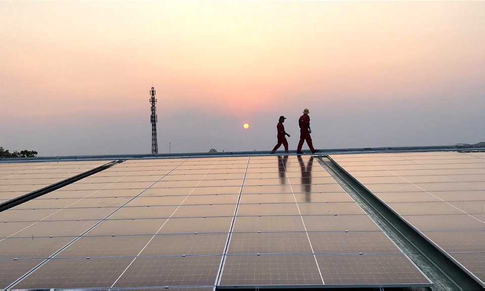 The comparison between Roof top solar and Solar farm – Which one is better?