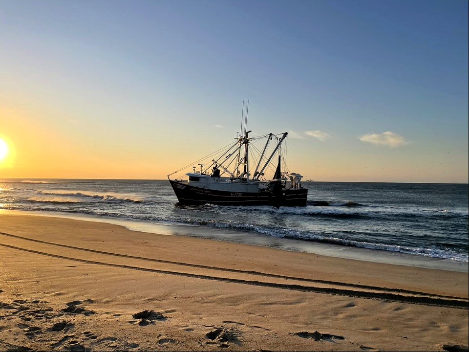 Fishing vessel Jonathan Ryan grounding 11-29-2021