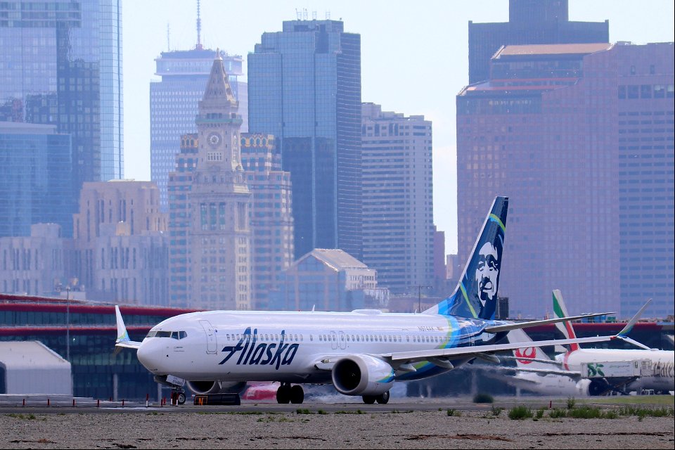 Alaska Airlines 737 Max 9 at BOS