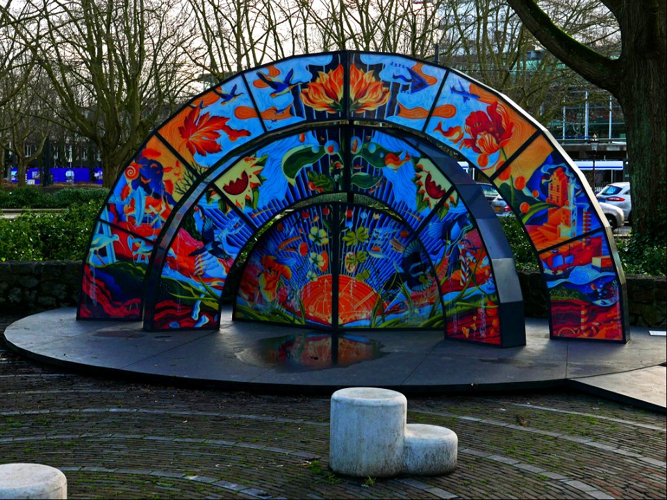 Outdoor sculpture art in the city Amsterdam; free photo by Fons Heijnsbroek, 2022.
