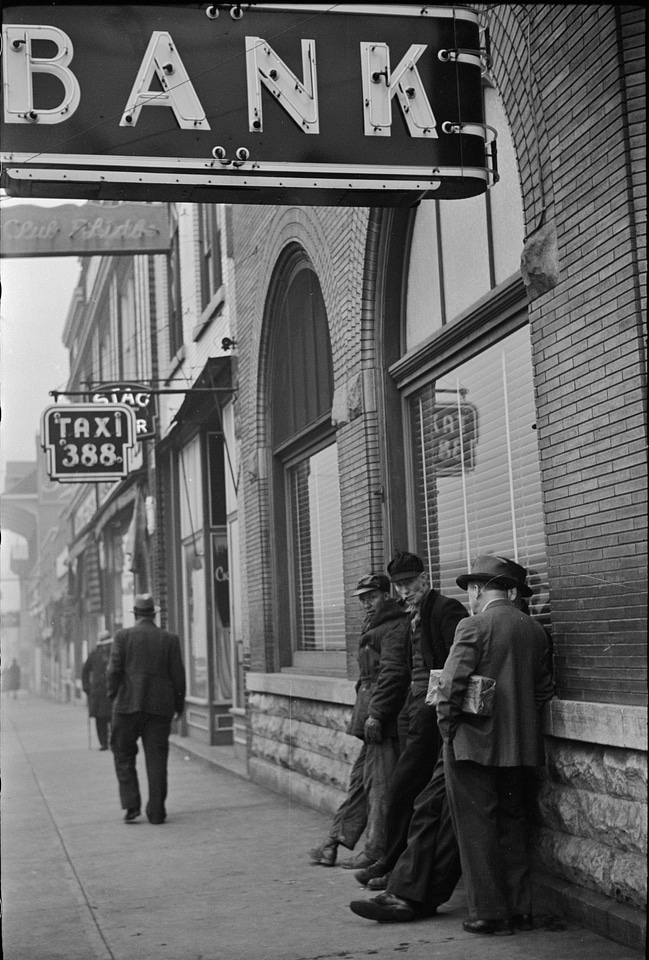 Unemployed miners in Herrin, Illinois