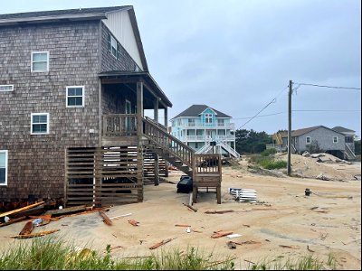 Debris from collapsed house at 24235 Ocean Dr, Rodanthe 05-10-2022 (2)