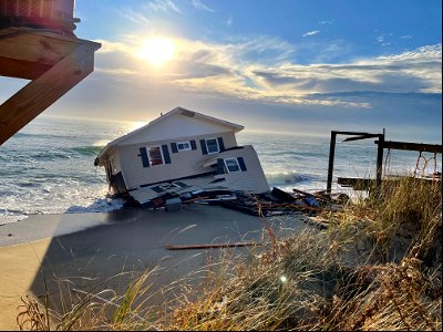 Collapsed house in Rodanthe, NC 02-09-2022