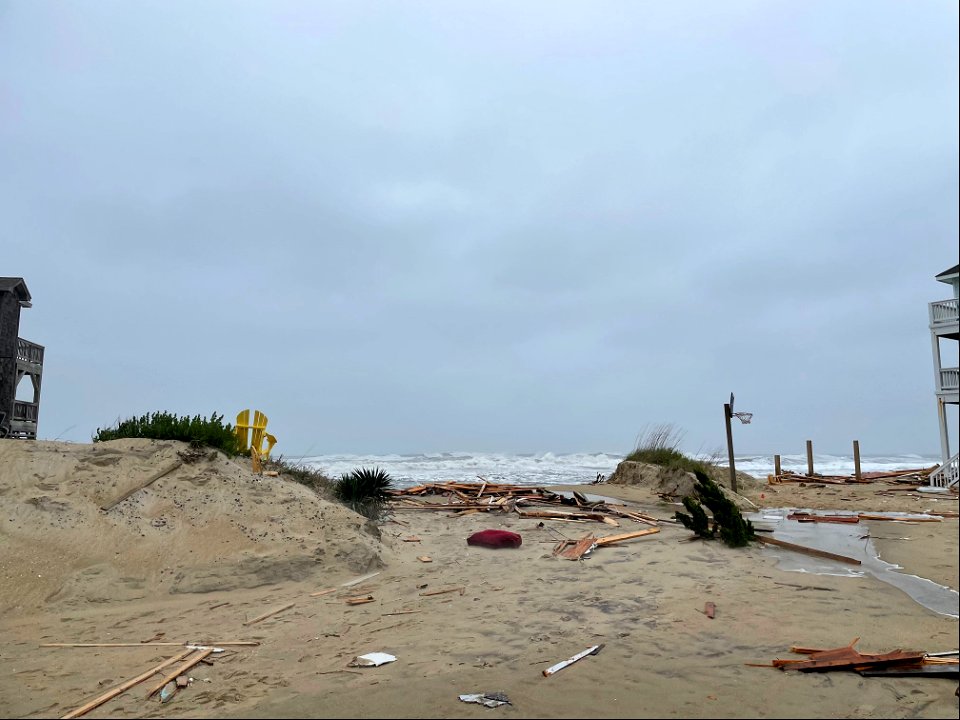 Site of home collapse at 24265 Ocean Dr, Rodanthe (1) 05-10-2022