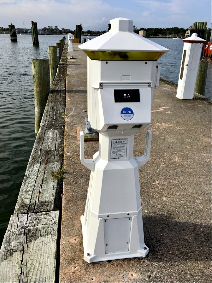 Electric pedestal at Silver Lake NPS dock
