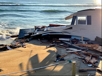 Collapsed house in Rodanthe 02-10-2022 photo