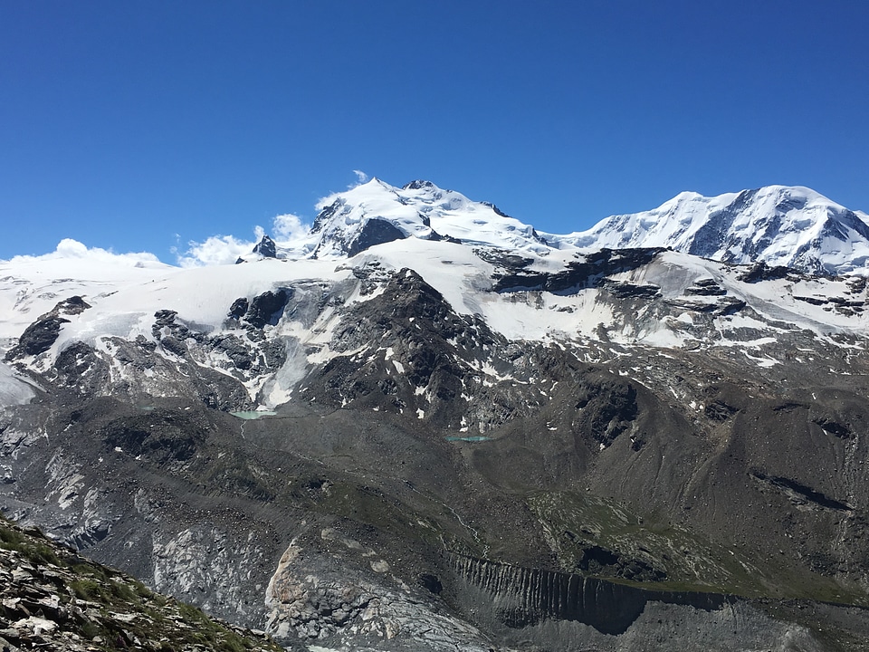 Hiking trail leading to the Oberrothorn