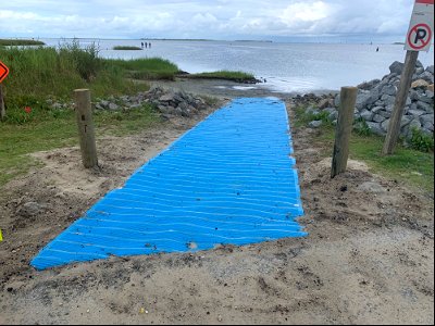 Accessibility matting at Oregon Inlet kayak launch