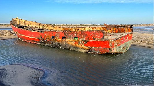 Ocean Pursuit removal progress 11-08-2021