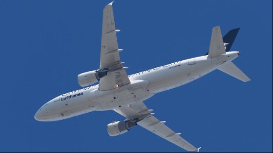 Airbus A320-214 D-AIZH Lufthansa (Star Alliance Livery) from Toulouse (7100 ft.)