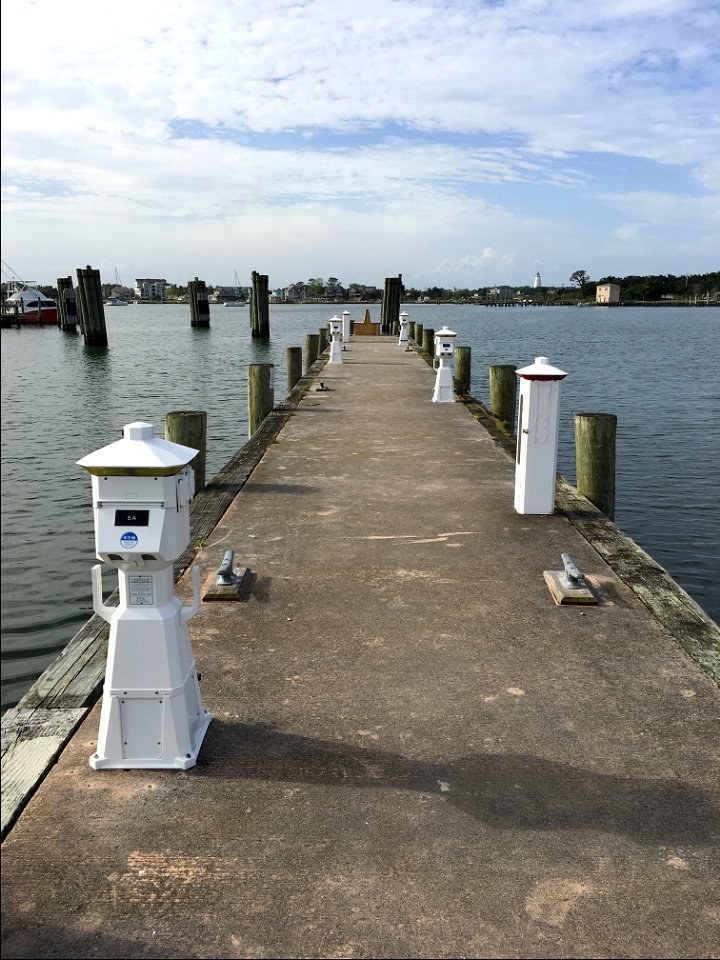 Electric pedestals at Silver Lake NPS docks