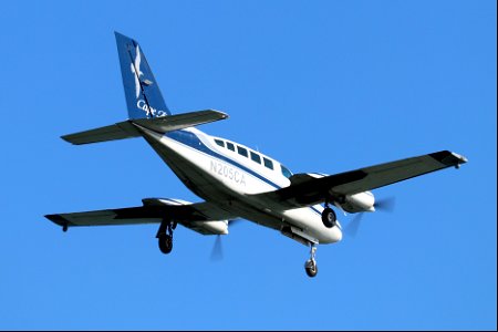 Cape Air Cessna 402 arriving at BOS photo