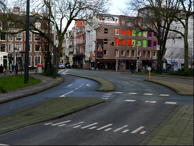 Square Frederiksplein in Amsterdam city; free urban photo by Fons Heijnsbroek, 2022 photo