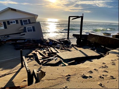 Collapsed house in Rodanthe 02-09-2022 photo