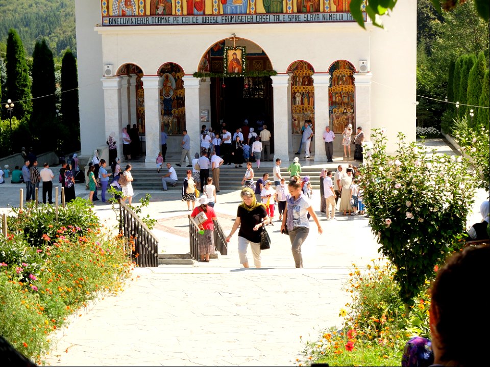 Manastirea_Sihastria2015_0809_104439