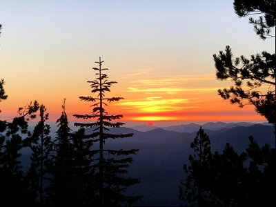 Windigo fire_sunset view from cinnamon butte 083022 photo