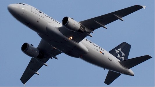 Airbus A319-114-D-AILS Lufthansa (Star Alliance Livery) from Toulouse (6600 ft.)