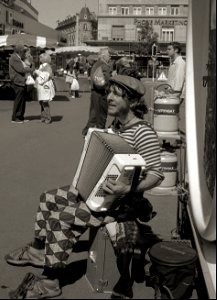 Accordéoniste de rue photo