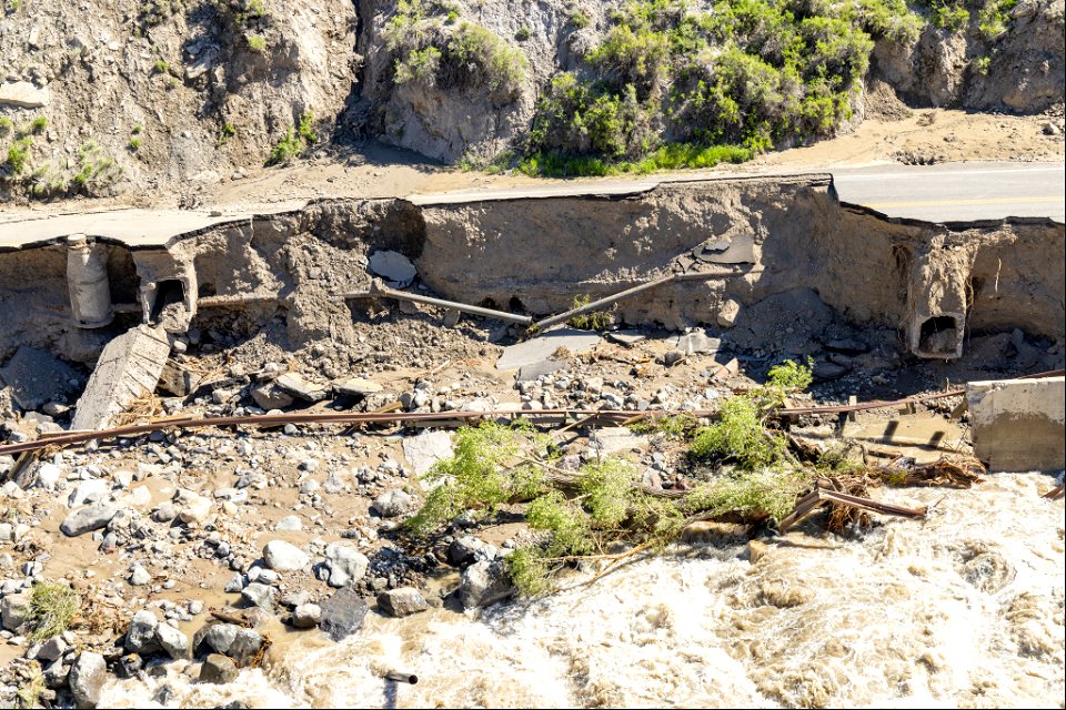 Yellowstone flood event 2022: North Entrance Road washout (4)