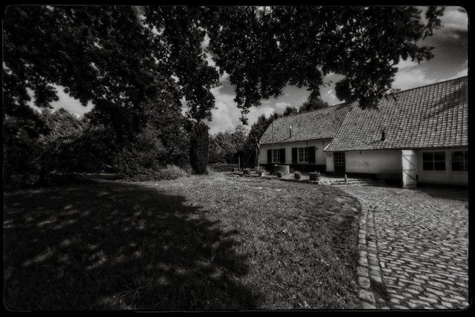Farmhouse photo