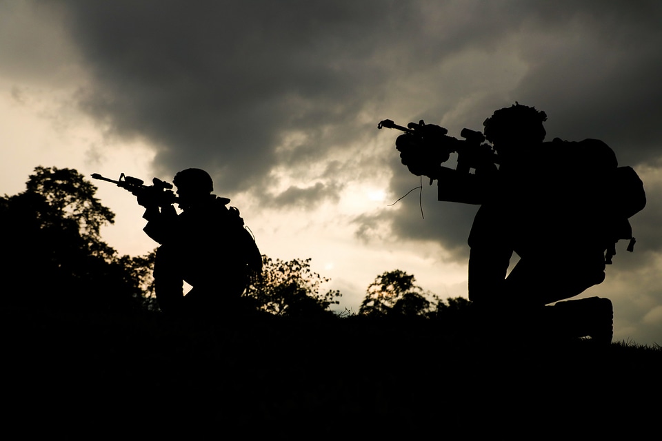 U.S. Soldiers assigned to Charlie Company, photo