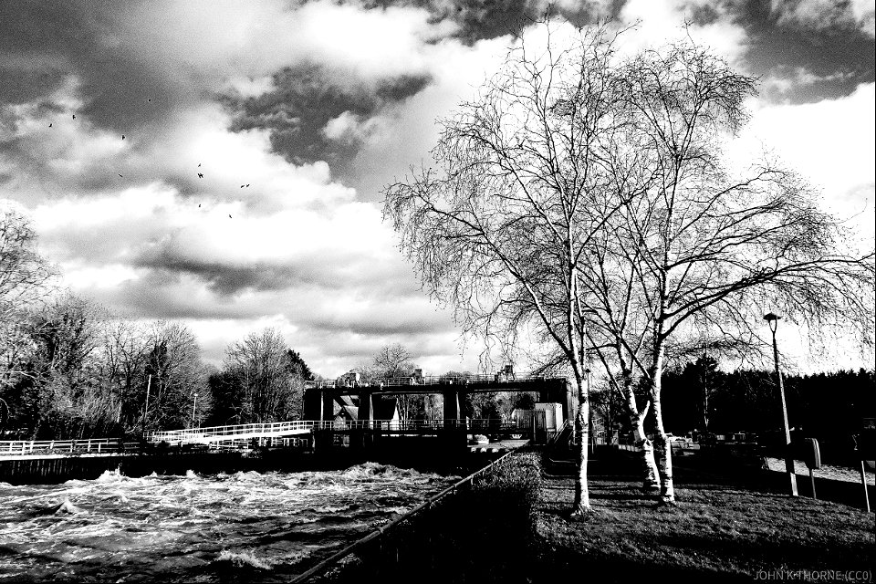 Winter at Allington Lock
