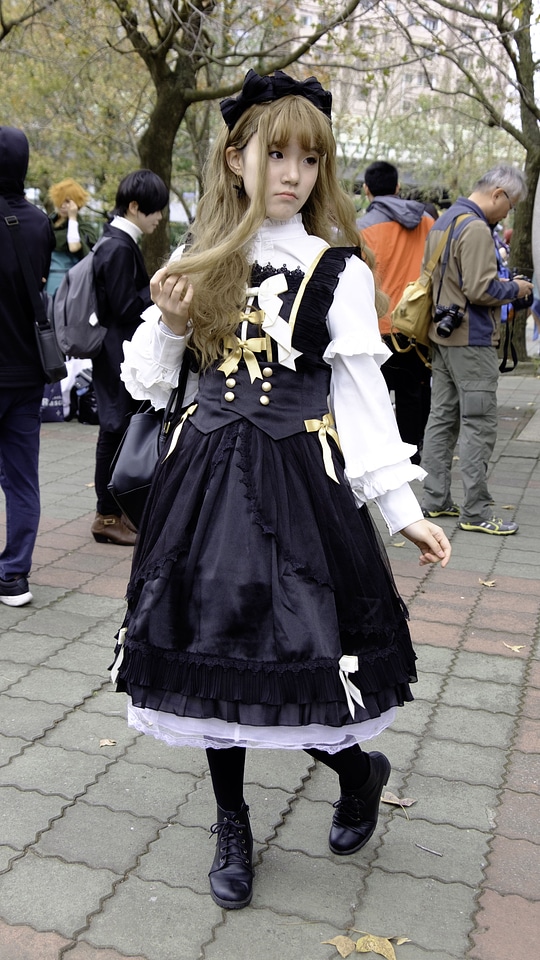Charming Asian girl in japanese costume
